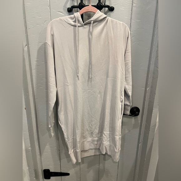 525 America Dresses & Skirts - 525 America Hooded Sweatshirt Dress w/ Pockets Size M NWT